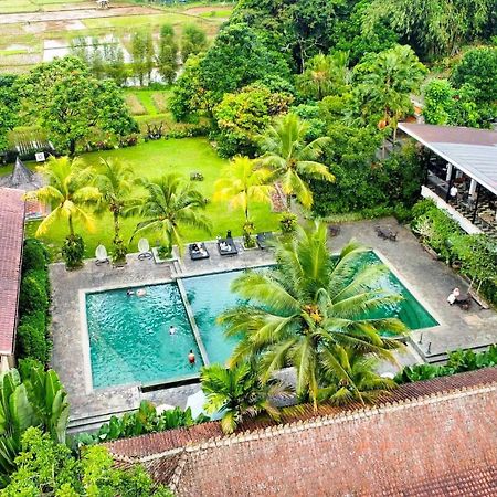 Amanuba Hotel & Resort Rancamaya Bogor Exterior photo