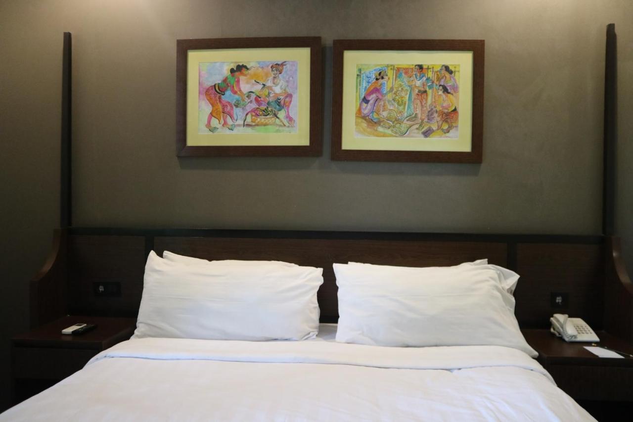 Amanuba Hotel & Resort Rancamaya Bogor Exterior photo