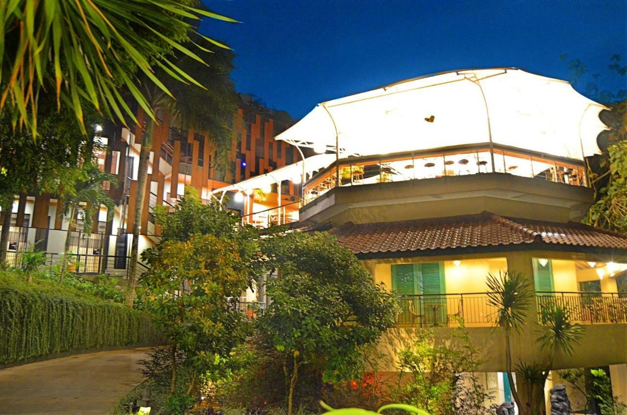 Amanuba Hotel & Resort Rancamaya Bogor Exterior photo